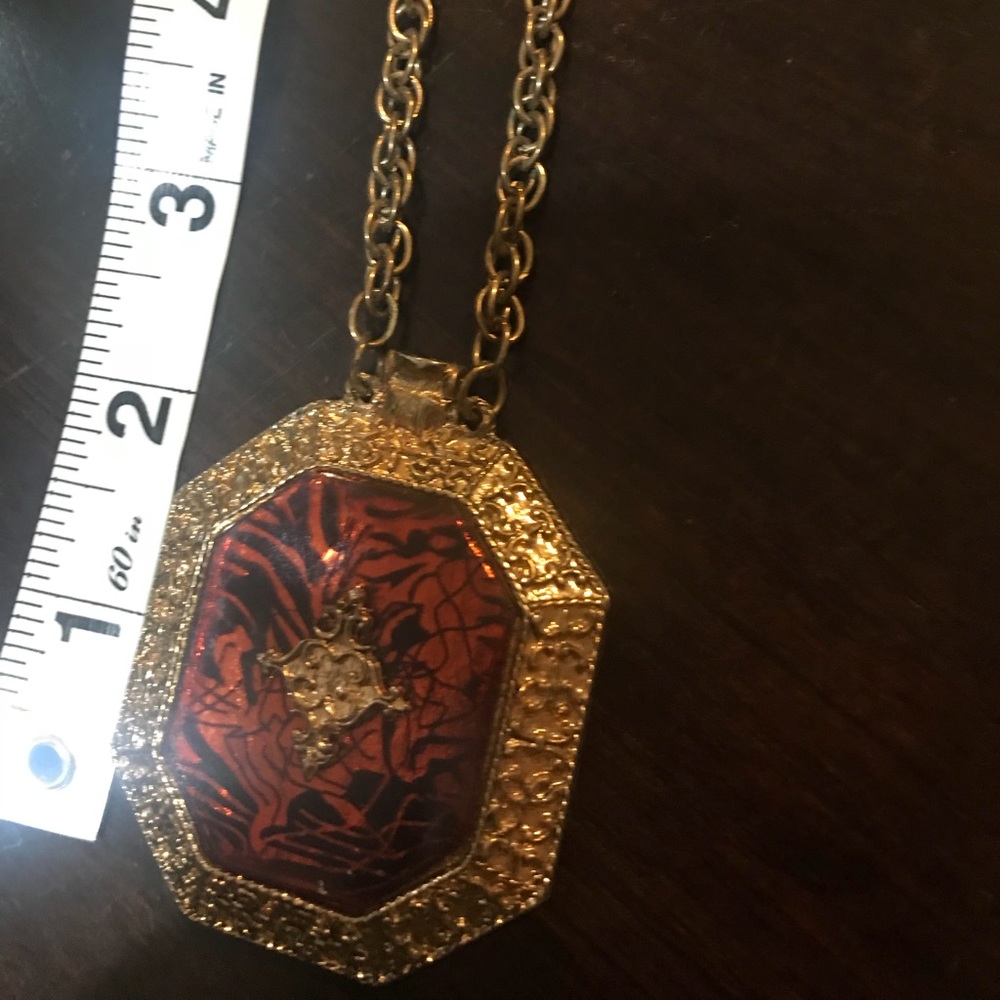 Pendant necklace